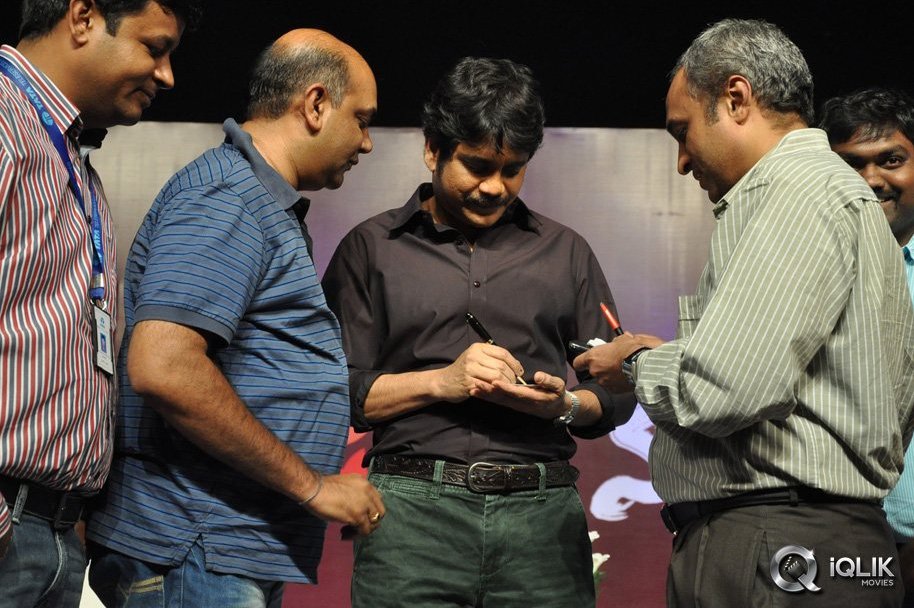 Nagarjuna-Meets-Docomo-Manam-Contest-Winners